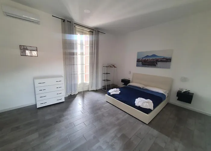 Corso Umberto 22 نابولي