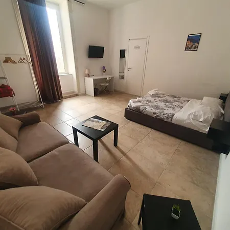 Corso Umberto 22 بيت ضيافة نابولي